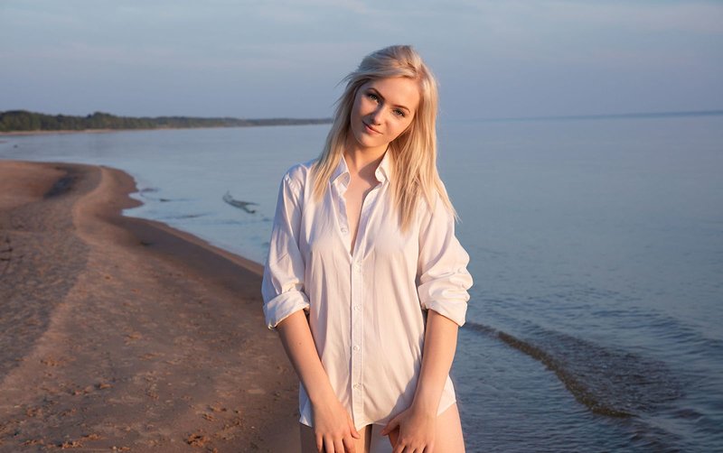 Надежда, 18 лет, 1 размер груди